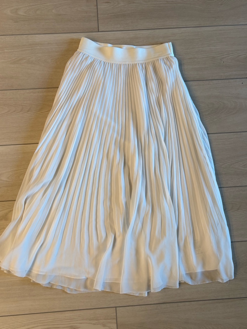 Wilfred White Pleated Midi Skirt